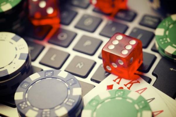 Play in Online Casino